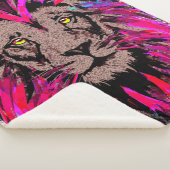 Lion Head Sherpa Blanket | Couverture Lion Rose (3/4)