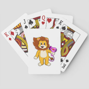Lion met haardroger pokerkaarten