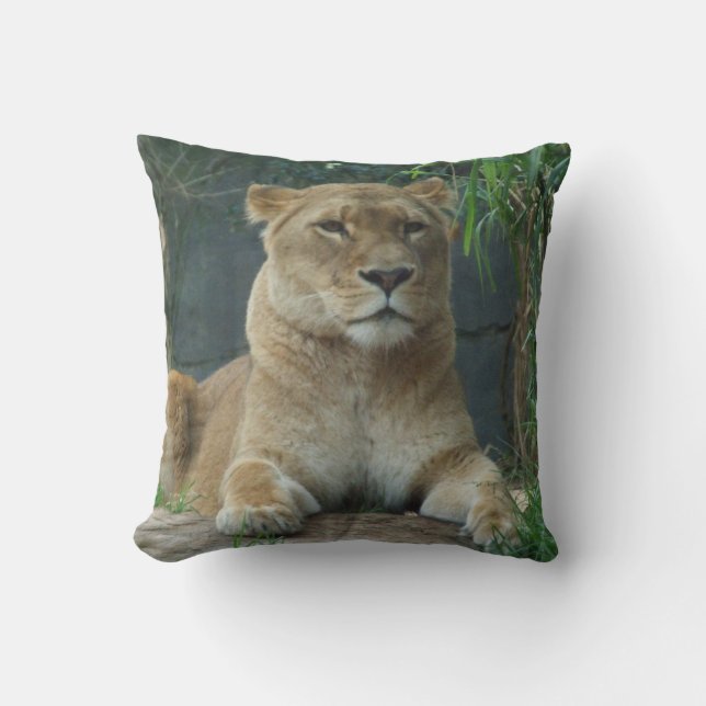 Lioness Cushion Kussen (Voorkant)