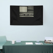 Lions Not Sheep USA Flag Independence Day Spandoek (Beurs)
