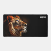 Lion's Roar Desk Mat - Lion majestueux en profil (Recto)