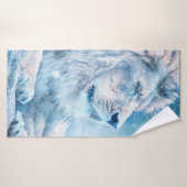 Lionsneeuw die op een kunstdier ligt badhanddoek (Badhanddoek)