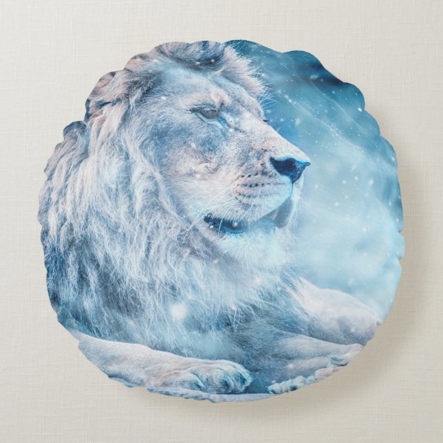 Lionsneeuw die op een kunstdier ligt rond kussen (Voorkant)