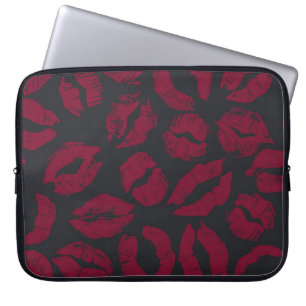 Lipstick Kisses: Donkerrode opdrukken Laptop Sleeve