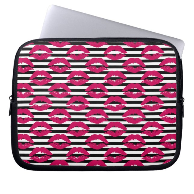 Lipstick Kus B&W Striped Patroon Laptop Sleeve (Voorkant)