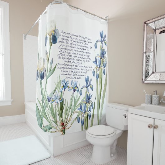 L'iris bleu fleurit le rideau en douche floral de (En situation)