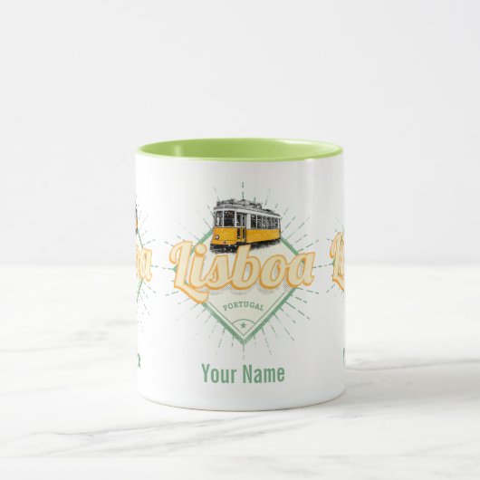 Lissabon Portugal met  feestdag met Retro Tram Mok (Midden)