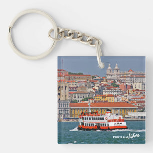 Lissabon skyline met oude veerboot op de Taag Sleutelhanger