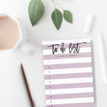 Liste des tâches en lettres majuscules<br><div class="desc">Des notes de post-it rayées chic mais fantaisistes en lavande pastel, violet et rayures blanches, figurent en haut de la liste des choses à faire en typographie à brosse à la mode et en dessous de votre nom ou monogramme, avec les lignes numérotées 1-10 pour garder trace de toutes vos...</div>