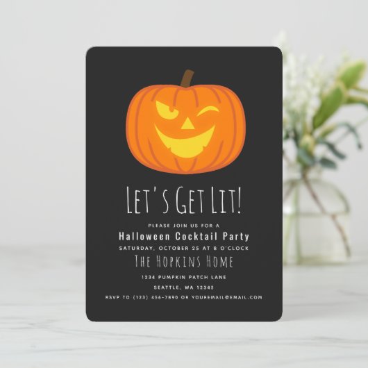 Lit Halloween Cocktail Party Invitation (Debout devant)