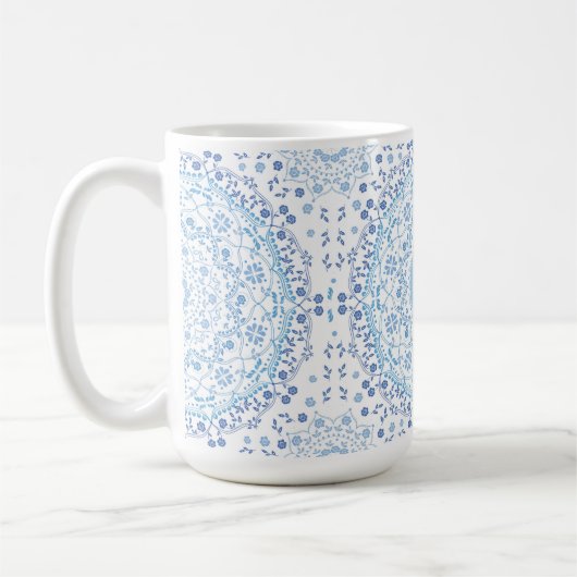 Lite Blue Mandala Monogram Mok (Links)