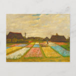 Lits de fleurs en Hollande par van Gogh Carte Post<br><div class="desc">Flower Beds in Holland,  également connu sous le nom de Bud Fields,  a été le premier tableau de jardin de Vincent van Gogh.  Peint en 1883. Le tableau présente une vue d'ensemble des parcelles géométriques de jacinthes blancs,  roses,  bleus et jaunes.</div>