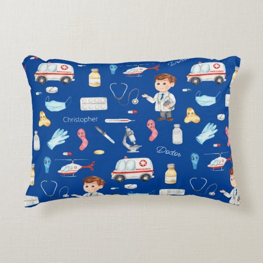 Little Boy Doctor Medical Pattern met Name, Blue Accent Kussen (Voorkant)