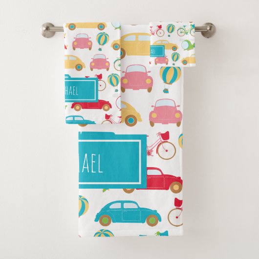 Little Boy Vehicle Pattern met voornaam Bad Handdoek (Insitu)