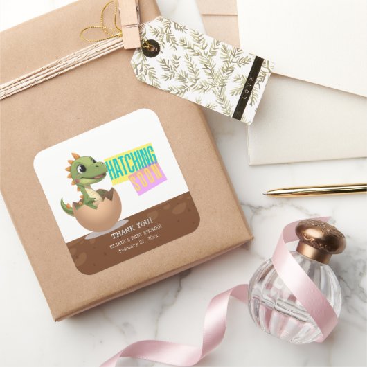 Little Dinosaur Hatching Soon Vierkante Sticker (Geschenken)