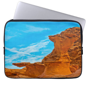 Little Finland Red Rock-sculpturen Laptop Sleeve