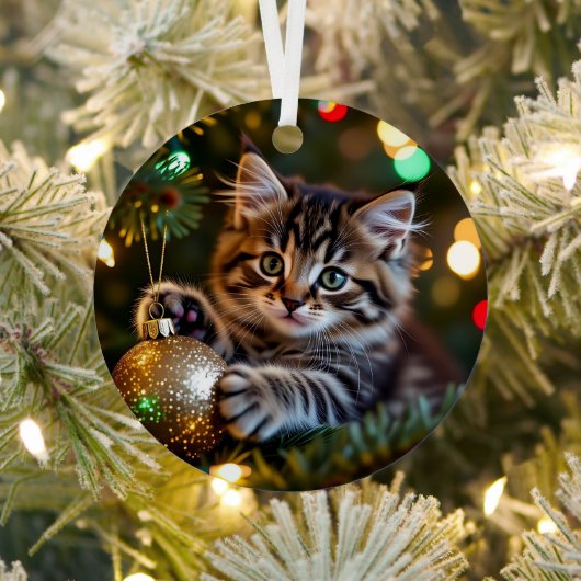 Little Kitten on Christmas Tree Personalized Metalen Ornament (Insitu)