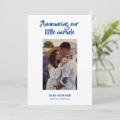 Little Miracle Blue Photo Pregancy Faire-part (Debout devant)