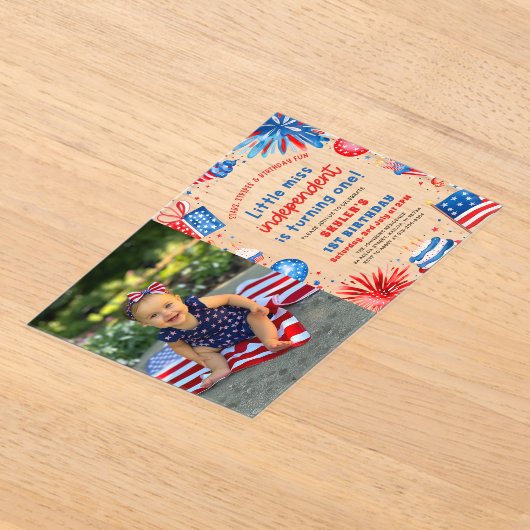 Little Miss Independent 4th van 1 juli Verjaardag Acryl Uitnodigingen (Laagn)