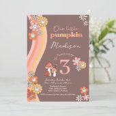 Little Pumpkin Birthday Invitation (Debout devant)