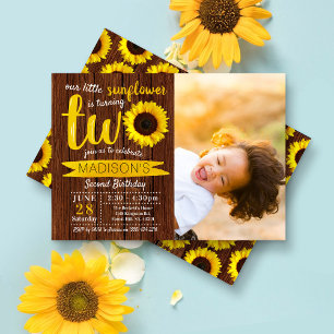 Little Sunflower Rustic Wood 2e verjaardag Foto Kaart
