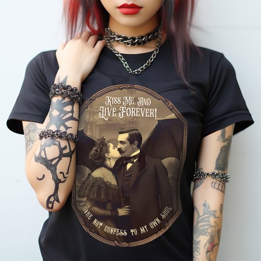 Live Forever Gothic Lovers Vampierkus T-shirt