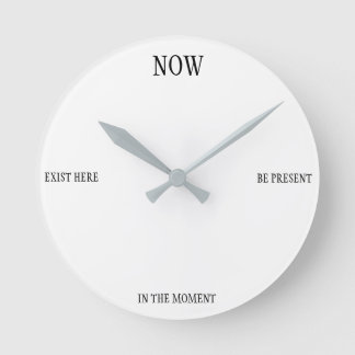 Live in the Moment Clock Ronde Klok