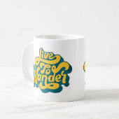 Live to Wander - Retro Typography Mug (Devant gauche)