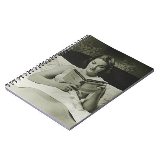 Livre de lecture de femme (Côté gauche)