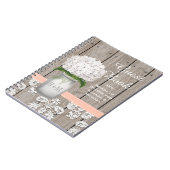 Livre d'invité de corail décoré d'un monogramme (Côté gauche)