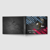 Livre D'or Bald Eagle on Flag for Military Funeral (Complet)
