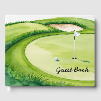 La balle de golf est sur le green de putting 
