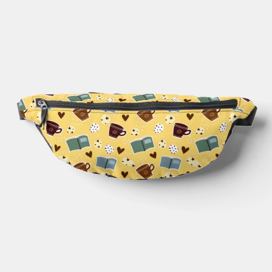 Livres et café (Poser)