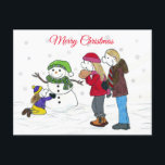 Lizzy's People Snowman Fun Christmas Carte postale<br><div class="desc">Cette carte postale de Noël présente un dessin original de moi-même, Elizabeth Avalos, montrant une famille aimante. Debout dans la neige et enveloppés dans leurs vêtements chauds d'hiver, Maman et Papa regardent avec de grands sourires et l'amour tandis que leur fille embrasse le bonhomme de neige que la famille vient...</div>