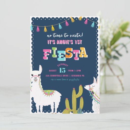 Llama Fun Fiesta Alpaca Anniversaire Invitation (Debout devant)
