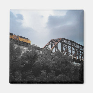 locomotieven die de brug over de thebes oversteken magneet