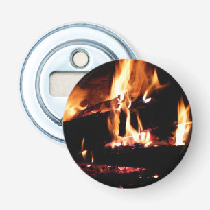 Logboeken in de vuurfoto van de Fireplace Button Flesopener