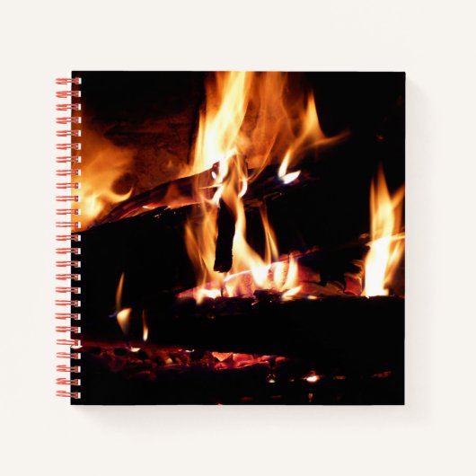 Logboeken in de vuurfoto van de Fireplace Notitieboek (Voorkant)