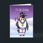 Loge grande de Noël de carte de pingouin<br><div class="desc">Vos frères maçonniques et leurs familles seront pourpre chatouillé et or quand vous leur envoyez cette carte de Noël maçonnique comportant un pingouin de vacances dans le vêtement de dirigeant de loge grande. Ce pingouin sophistiqué de casquette supérieur et de smoking est orné avec le bijou le plus adorable et...</div>
