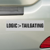 Logica is groter dan tailgen bumpersticker (Op auto)
