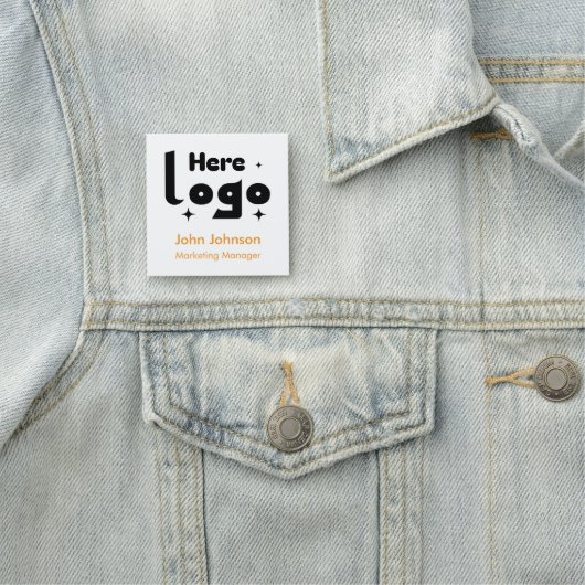 Logo personnalisé Badge Magnétique Employé (En situation)
