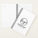 Logo promotionnel personnalisé de l'entreprise<br><div class="desc">Planificateur d'affaires personnalisé en noir et blanc,  avec un design minimaliste et votre logo ainsi que deux lignes de texte. Ces planificateurs sur mesure simples sont parfaits pour donner comme cadeaux de clients ou comme objets promotionnels / donner des cadeaux pour des événements d'entreprise ou des salons.</div>