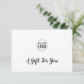 Logo toevoegen Script en typemachine cadeaubewijs (Staand voorkant)