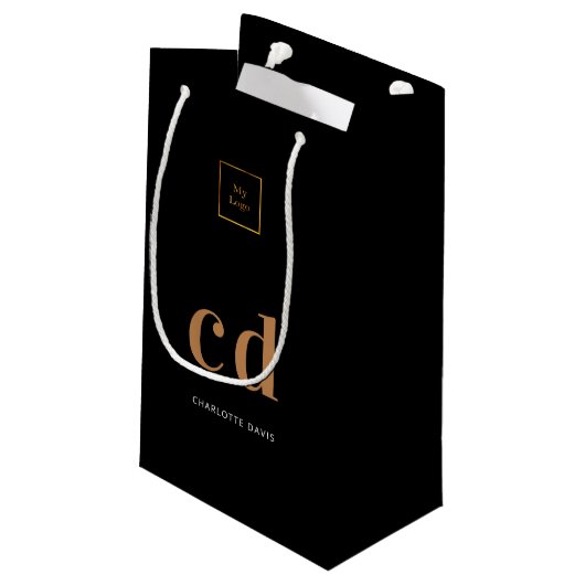 Logo zwarte goudmonogram initialen winkelen klein cadeauzakje (Achterkant Gekanteld)