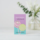 Lolli durcit des cartes de visite (Debout devant)