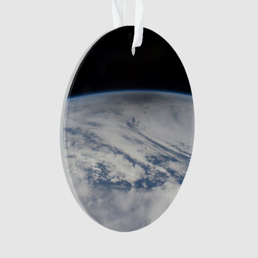 L'Ombre De La Lune S'Étend Sur Le Pacifique Nord.  (devant)