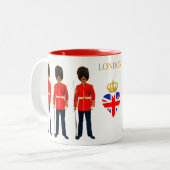 Londen, England Crown Heart & Beefeaters Tweekleurige Koffiemok (Voorkant links)