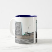 LONDEN TRELLICK TOWER: URBAN ARCHITECTUUR FOTO TWEEKLEURIGE KOFFIEMOK (Voorkant links)