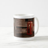 London Rainy Day Red Phone Box / Umbrella Mug (Devant droit)