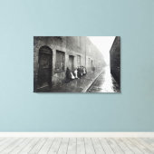 London Slums, c.1900 Canvas Afdruk (Insitu (Houten vloer))